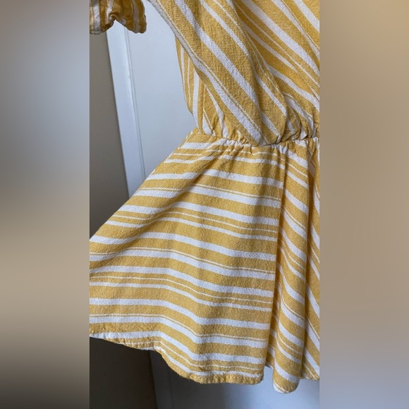 Mi Ami Faux Wrap Peplum Ruffle Sleeve Linen Blend Top Yellow Stripe Size Small - Picture 9 of 10